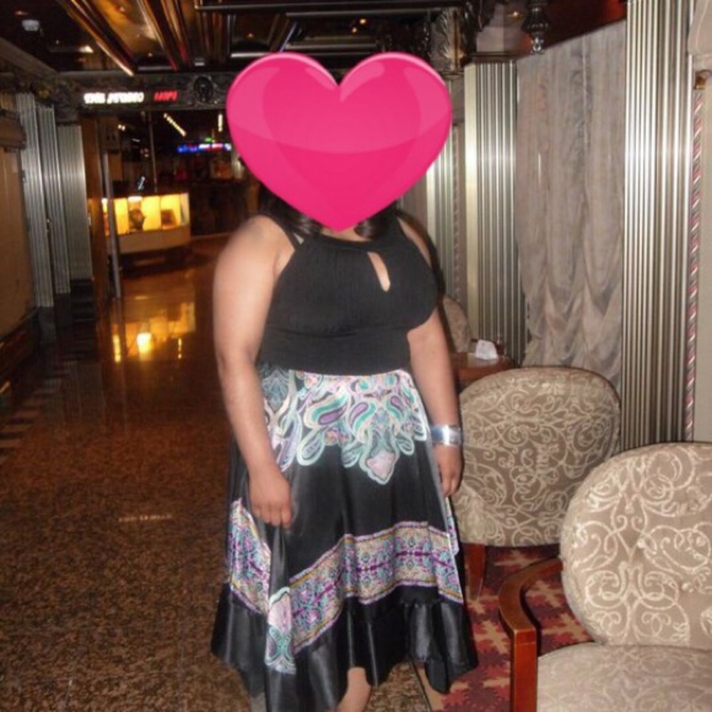 🎁 Evening dress w/ flowing bottom